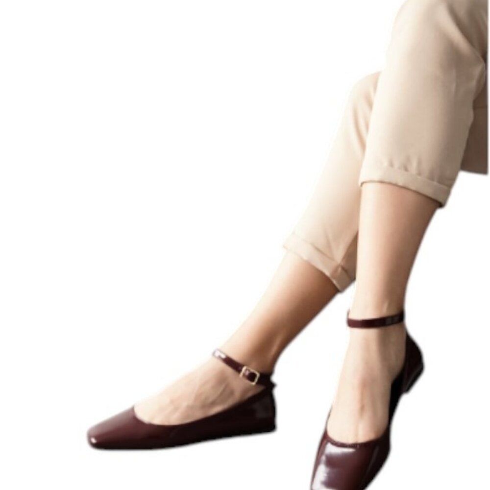 Moleca chocolate brown patent ballet flats size 6